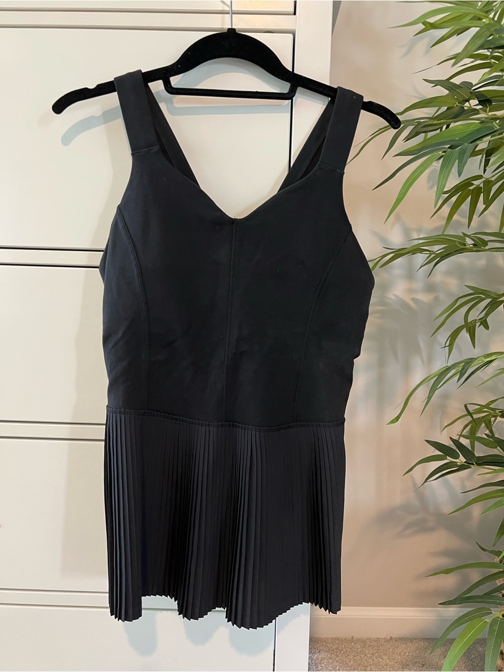 Lululemon Black Peplum Workout Tank - Size 8